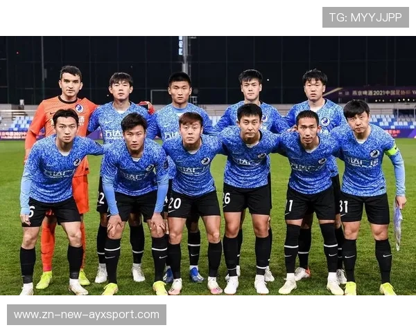 大连英博王禹边路突破制造传球机会,展现卓越技术与战术眼光